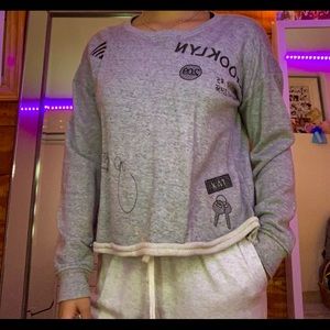 Women’s Crewneck Size XS
